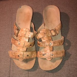 Vionic Corkscrew Wedge